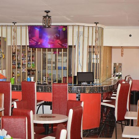 Hotel The Farm Bar And Restaurant à Kakamega Extérieur photo